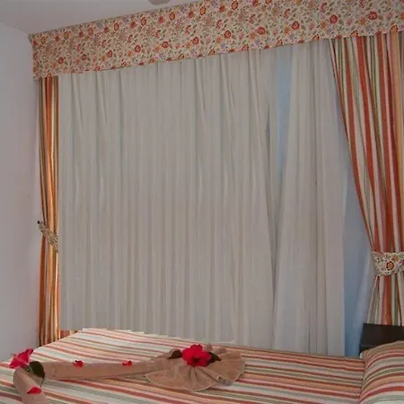 Hotel Sbh Taro 4*