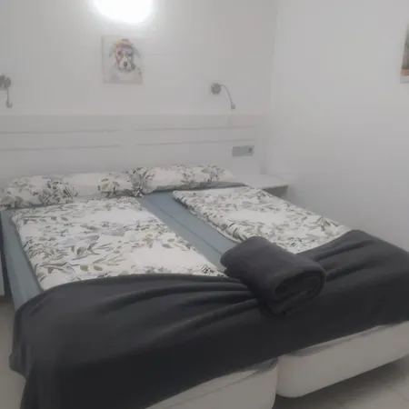 Apartment Casa Lidia *
