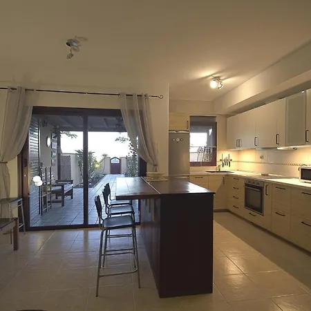 Apartment Front Granillo - Ocean View, Garden, Bright And Comfortable, Wi-fi