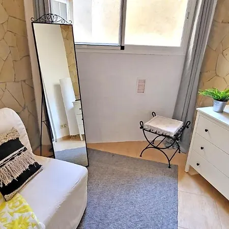 Casa Loro, *