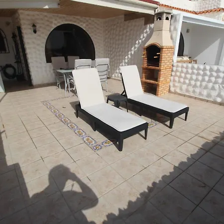 Bungalow Con Terraza Vista Al Mar Ferienhaus