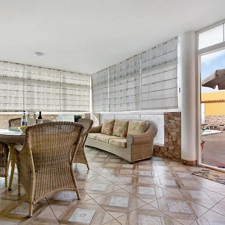 Casa Paco 4 *