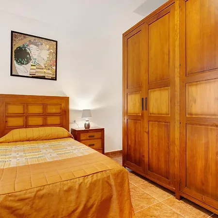 Apartment Casa Paco 4 *