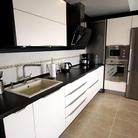 Apartment Exklusiv Eingerichtete Mit Meerblick