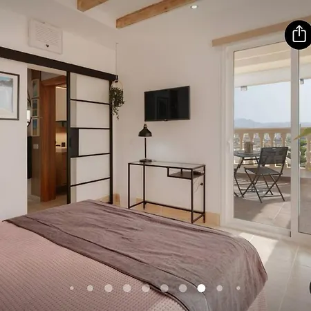 Arenas Family Apartment