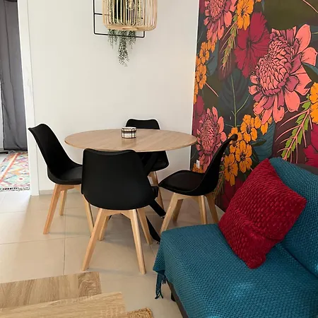 Apartment La