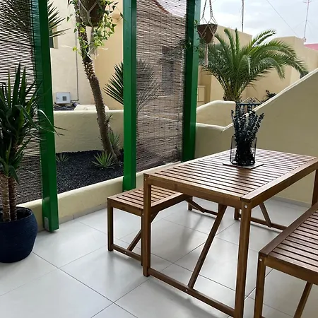 La Apartment *