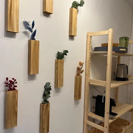 Apartment La *