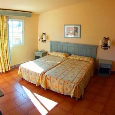 Royal Hotel 3*