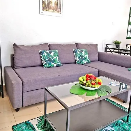 Apartment Palm Garden - - Pool - Glasfaserinternet *