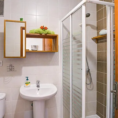 Private Terrace - Pool - Wifi Apartment