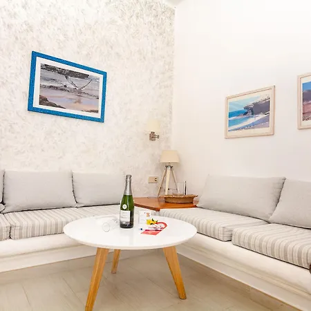 R2 Maryvent Apartment *