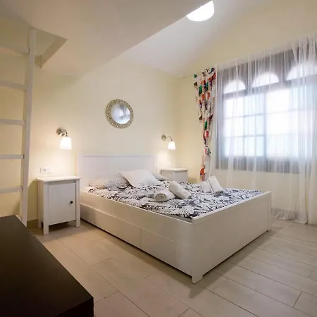 Apartment Book Jet - Premium Pool View&wifi