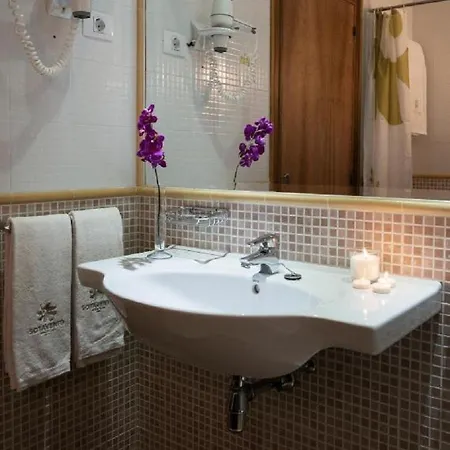 Sotavento Club Aparthotel 4*