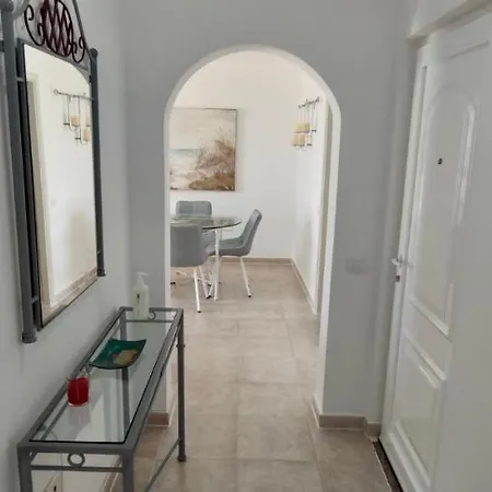 Apartment Queen Amanay - Terrazza, Confortevole, Tranquillo, Wi-fi, Ac *