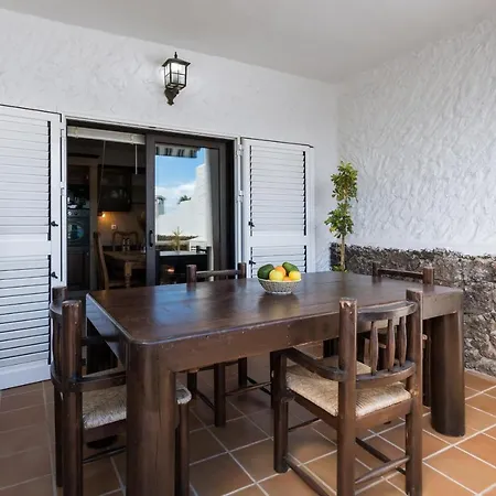 Holiday home Casa Silvia, Casa Con Jardin Y Vista Al Mar *