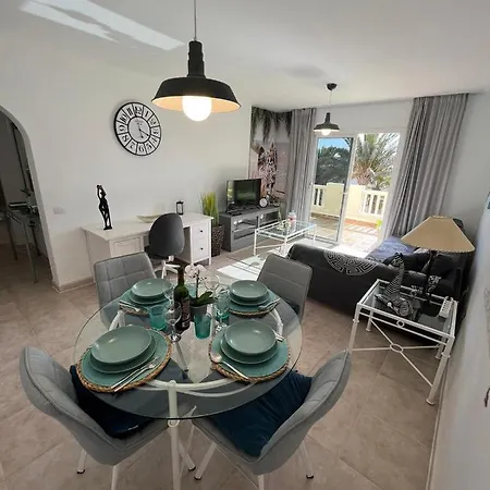 Apartment Queen Amanay - Terrazza, Confortevole, Tranquillo, Wi-fi, Ac *
