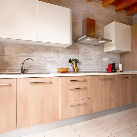 Casa Paco 1 *