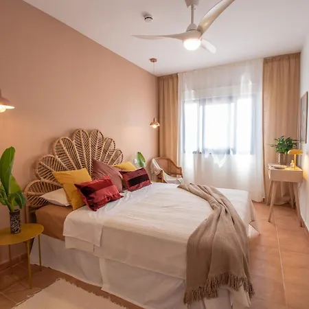 Book Jet - Sun & Pool Apartment