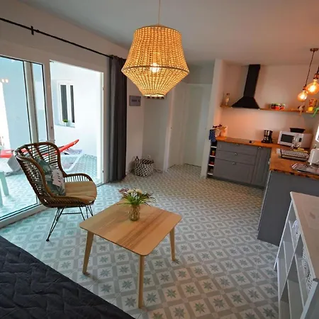Apartment In Mit Terrasse, Gemeinsamem Pool Und Grill *