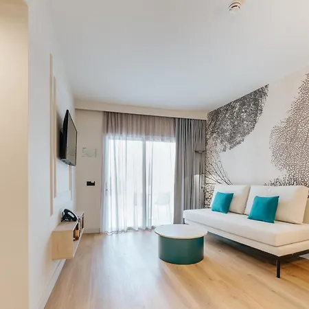 R2 Higos Aparthotel
