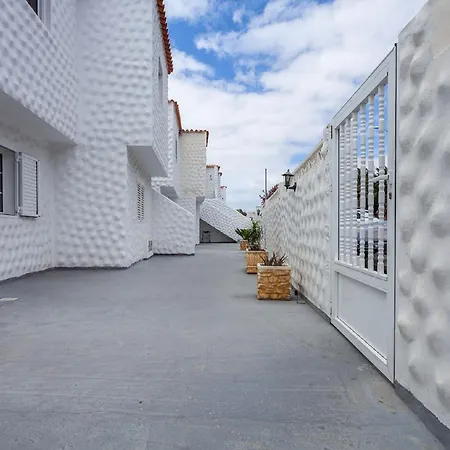 Near The With A Huge Terrace Patio, Wifi And Parking Apartment *