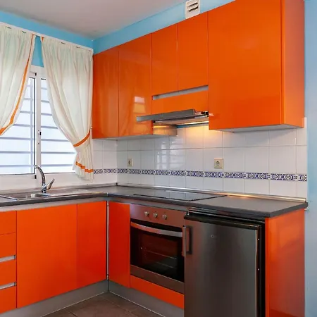 Apartment Near The With A Huge Terrace Patio, Wifi And Parking