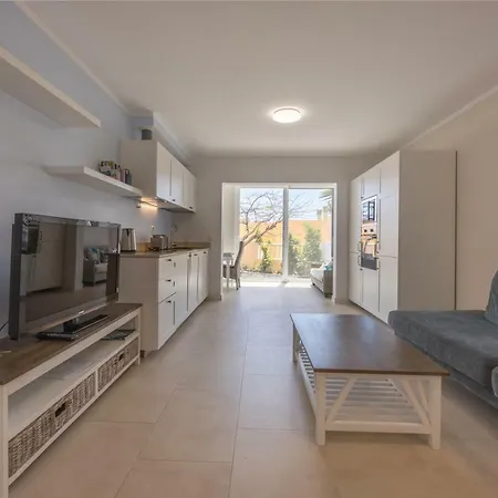 Apartment Ampio Luminoso 3 Camere 3 Bagni Giardino Quiete Wi-Fi *